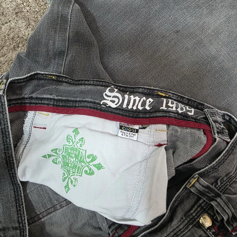 Coogi Australia Jeans W42 L35 Gray Baggy Embroidered Back Pockets Red Stitch